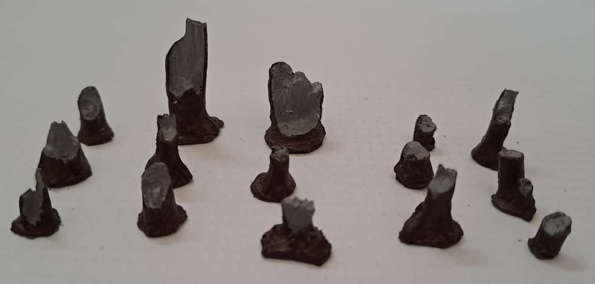 Model Trains HO - 15 x Tree Stumps - Various