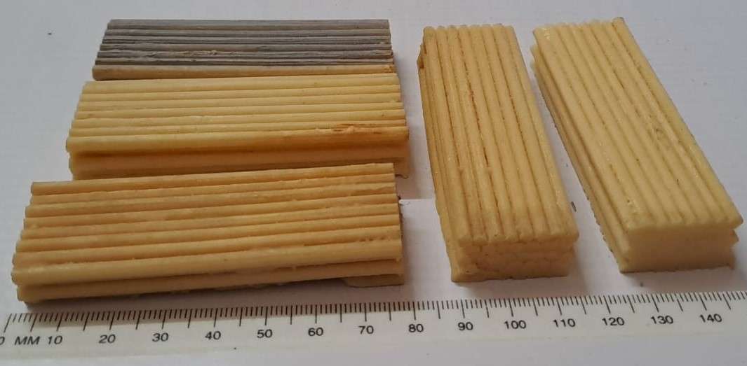 Model Trains HO 5 x Wood piles for Sawmill or flatbed (Unpainted) 5 x 78x25x11mm
