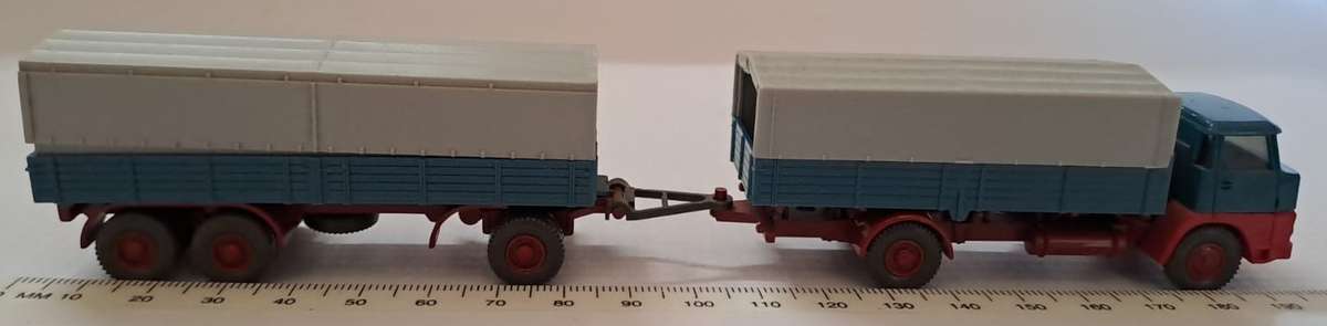 Model Trains/Cars HO 1 x Wiking Trucks & trailer (Blue).