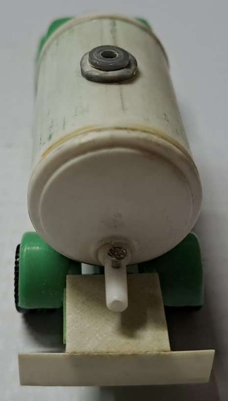 Model Trains/Cars HO 1 x Wiking Water Tanker plastic (Green-White).