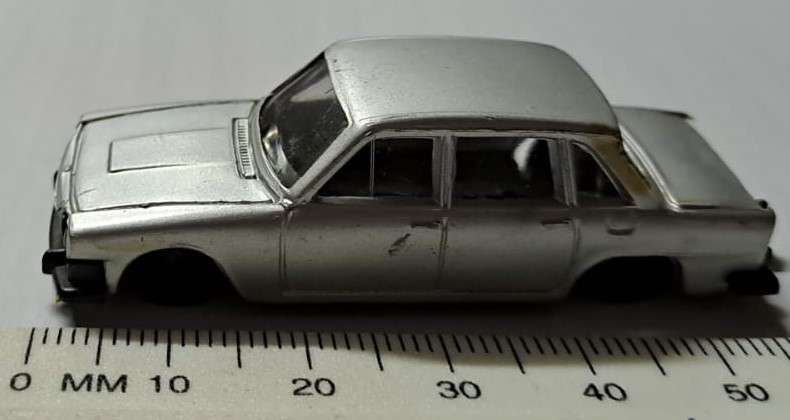 Model Trains/Cars HO 1 x Triumph 2000