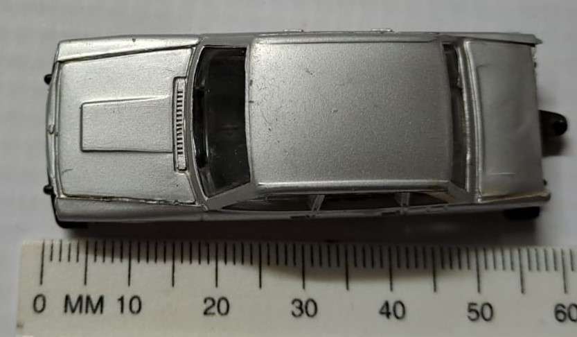 Model Trains/Cars HO 1 x Triumph 2000