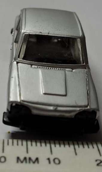 Model Trains/Cars HO 1 x Triumph 2000