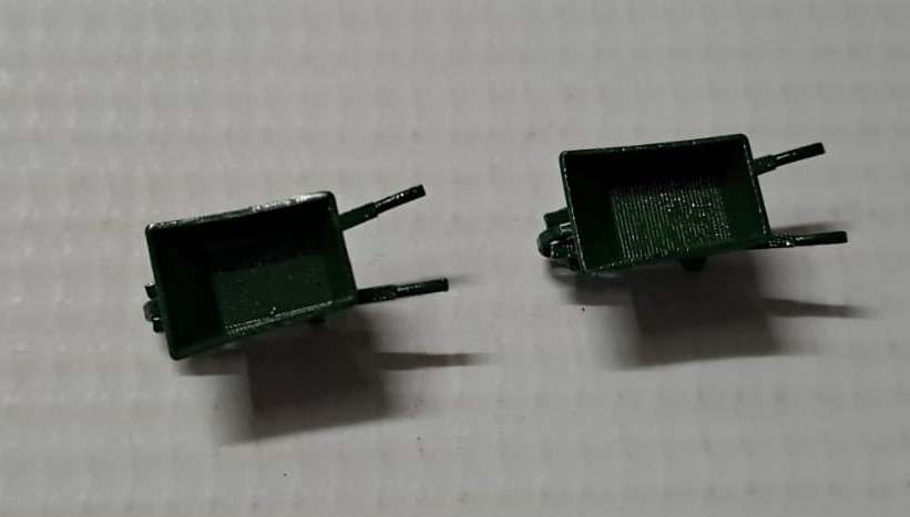 Model Trains H0-Scale 2 x Wheelbarrows.