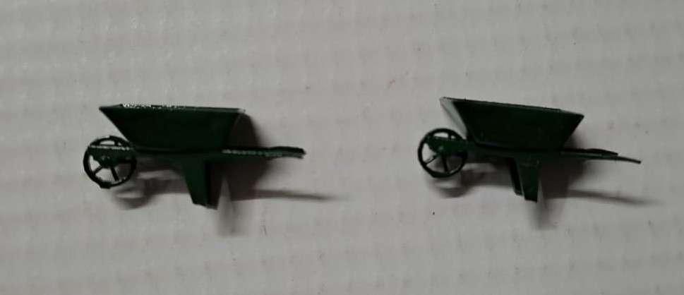 Model Trains H0-Scale 2 x Wheelbarrows.