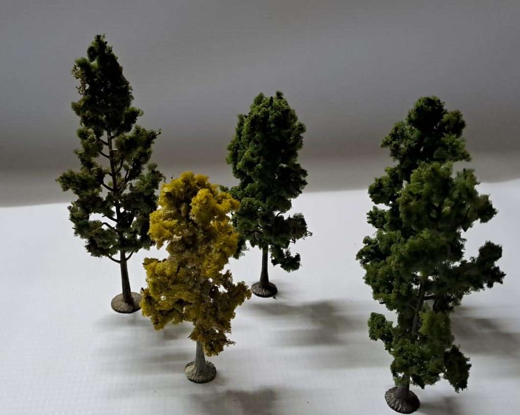 Model Trains 1:87 HO - Trees (pack of 5)