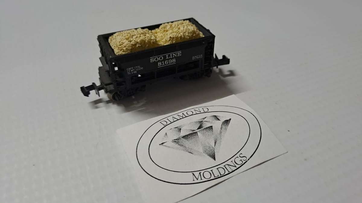 Model Trains N-Scale - Minerals (x1) Sand & Stone. (35mm x 17mm x 7mm)