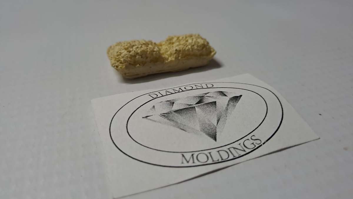 Model Trains N-Scale - Minerals (x1) Sand & Stone. (35mm x 17mm x 7mm)