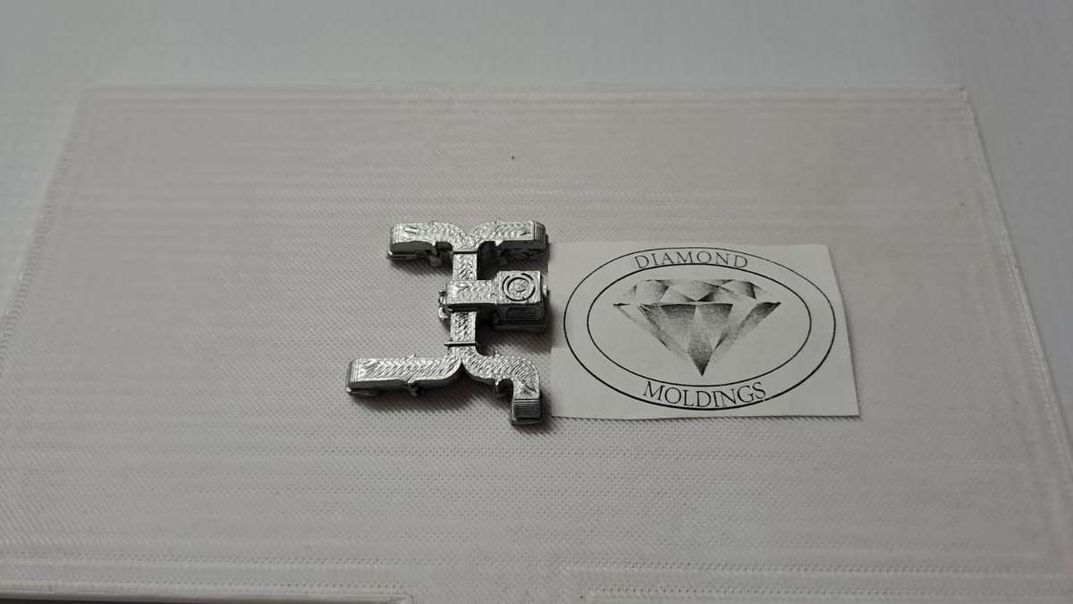 Model Trains N-Scale - 1 x Roof Aircon Fittings - 34mm x 34mm x 8mm