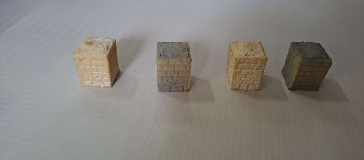 Model Trains HO 4 x Bridge Pillars. (Unpainted)