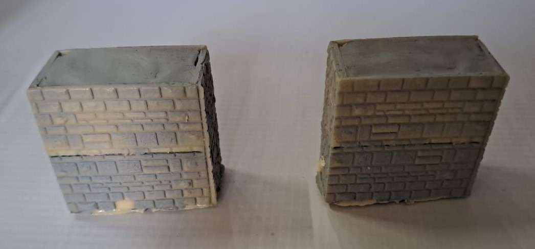 Model Trains HO 2 x Bridge Pillars High. (Unpainted)