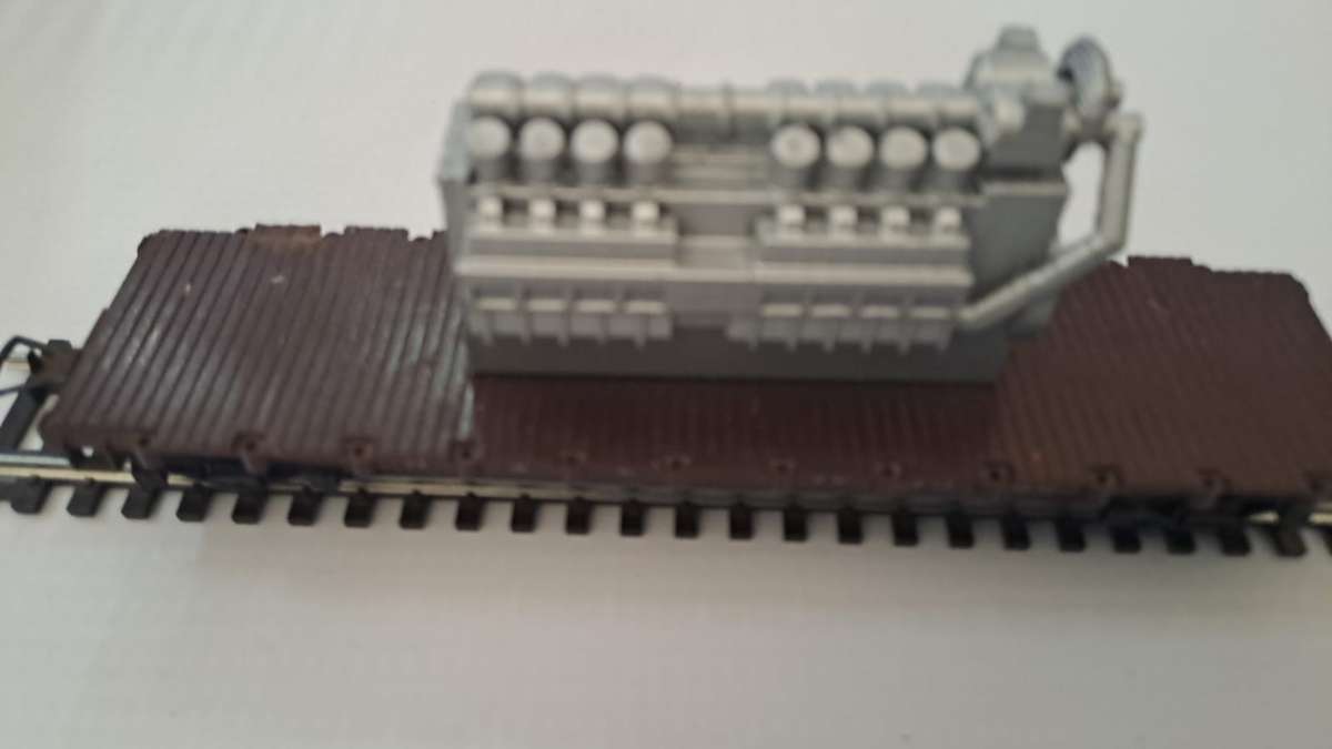 Model Trains HO-Scale - 1 x Engine Load Big V8- 77mm x 24mm x 40mm