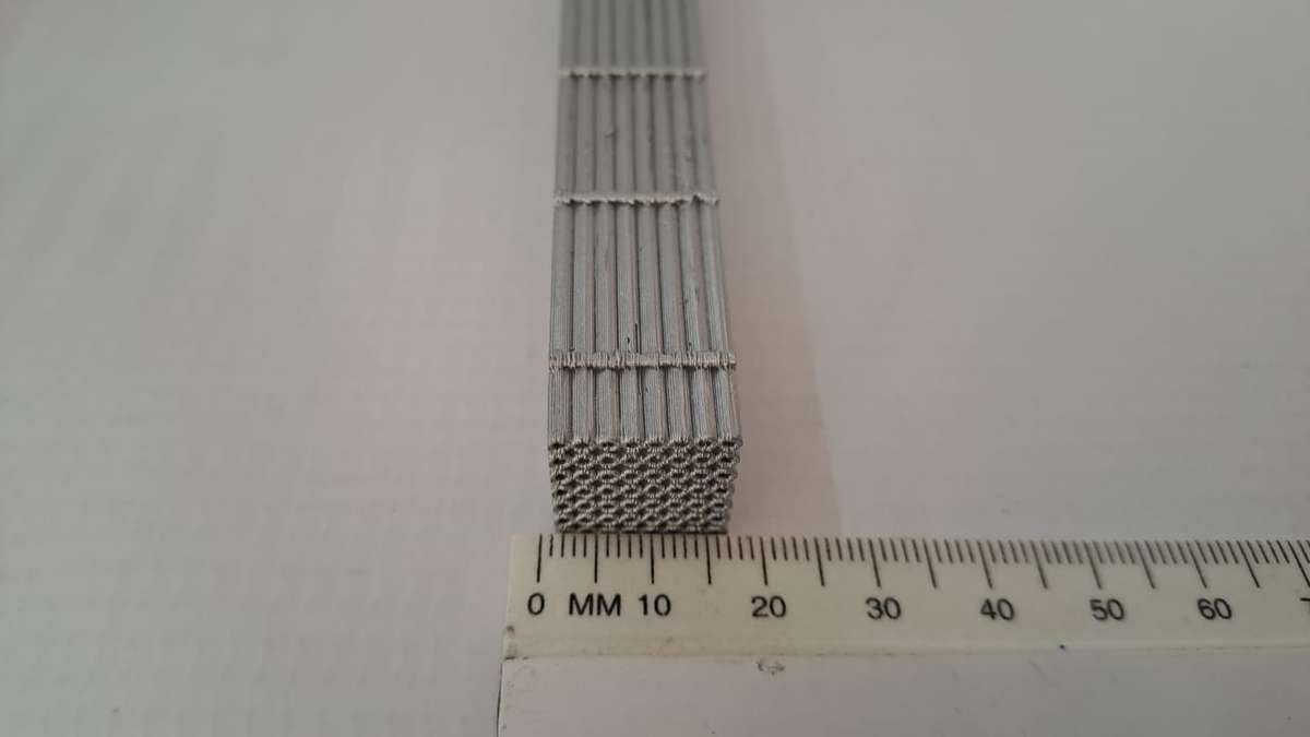 Model Trains N-Scale - 1 x Pipe Bundle (x56) - 95mm x 16mm x 16mm