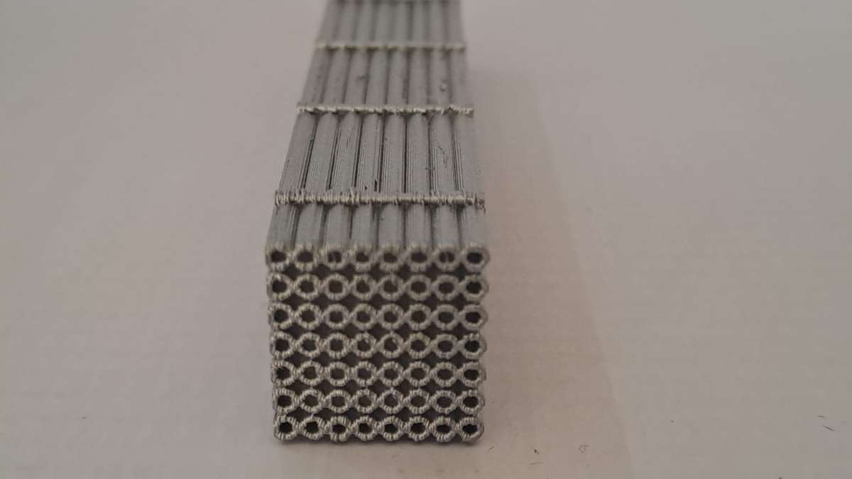 Model Trains N-Scale - 1 x Pipe Bundle (x56) - 95mm x 16mm x 16mm