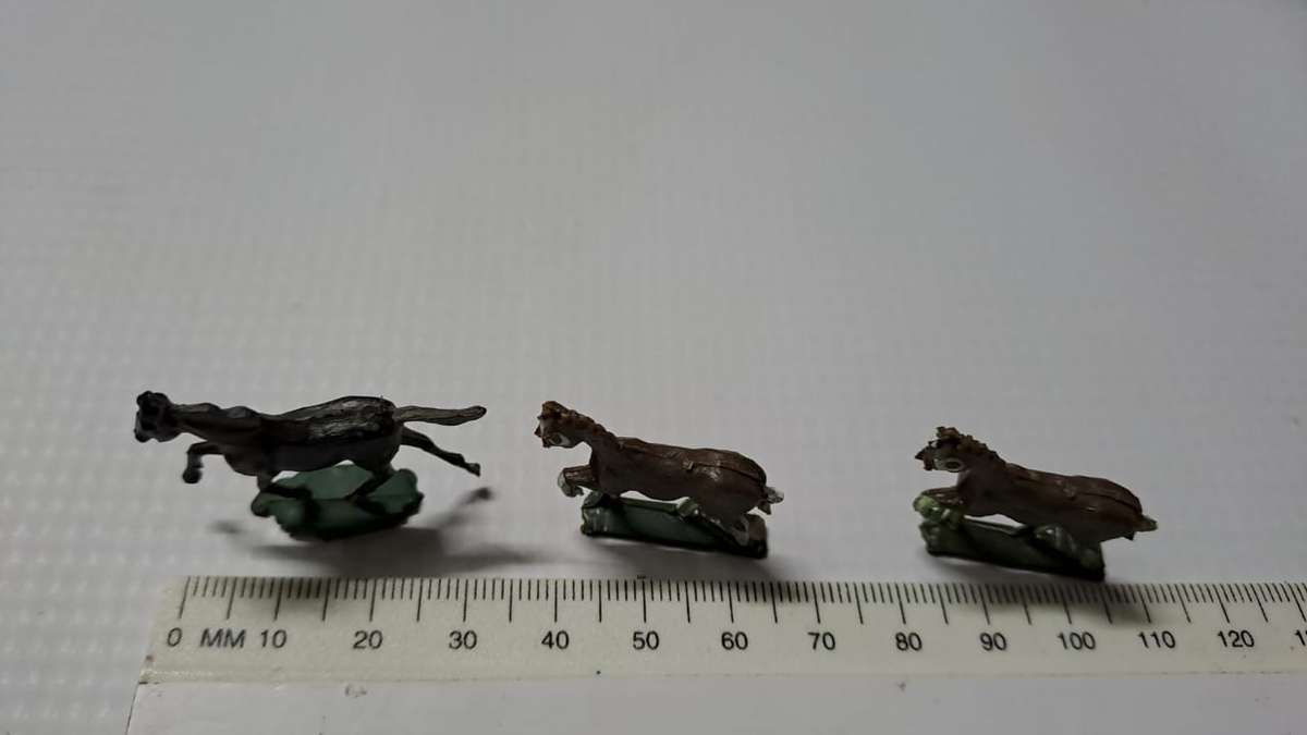 Model Trains H0-Scale 3 x Horses.