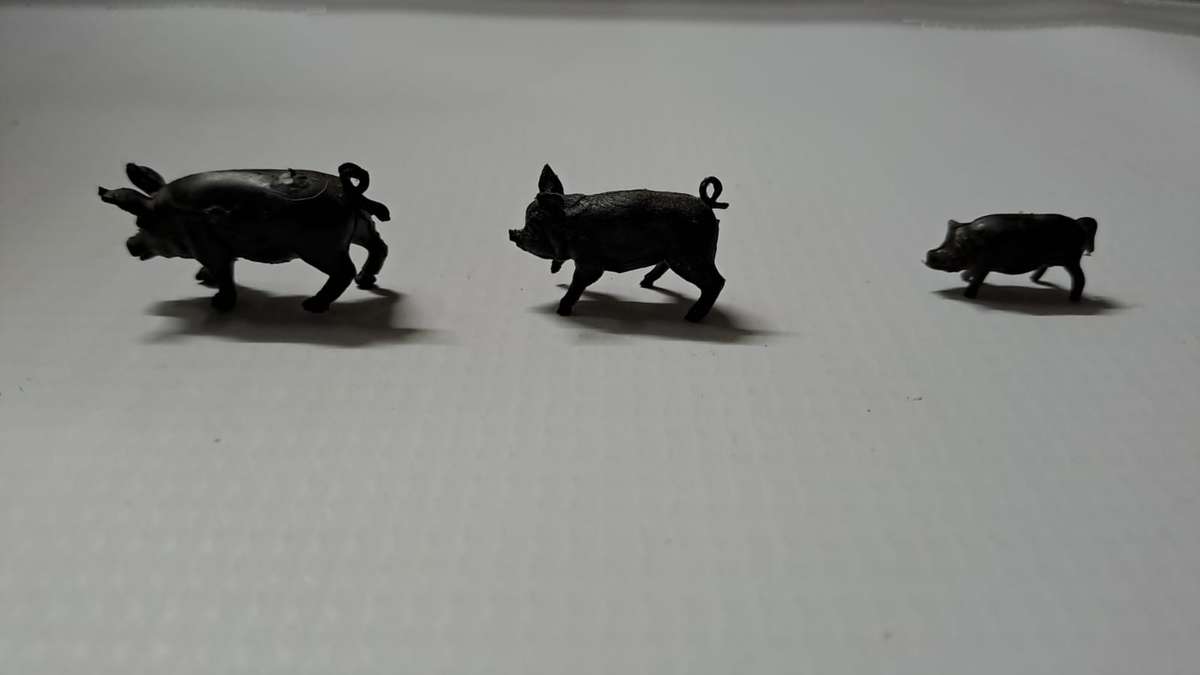 Model Trains H0-Scale 3 x Pigs.