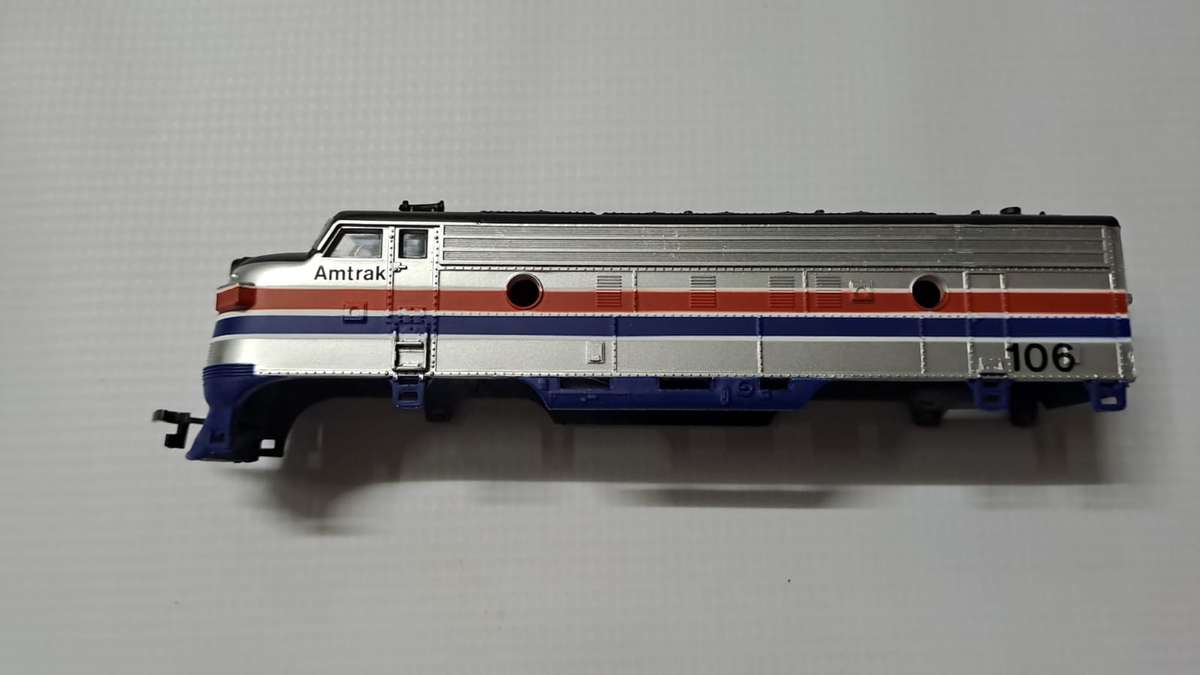 Model Trains 1:87 HO 1 x Amtrak 106 body only.
