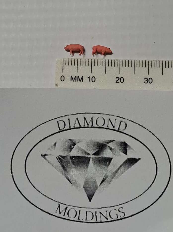 Model Trains N-Scale - Animals - Pigs (x2)