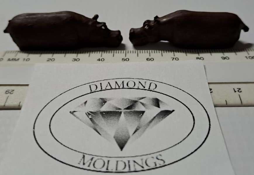 Model Trains HO-Scale - 2 x Animals - Hippopotamus in water. - 50mm x 11mm x 14mm