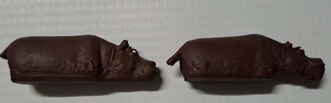 Model Trains HO-Scale - 2 x Animals - Hippopotamus in water. - 50mm x 11mm x 14mm