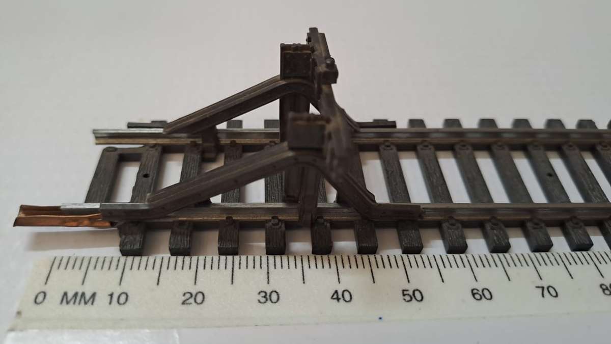 Model Trains HO-Scale 1 x Buffers (plastic).