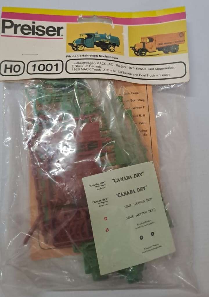 Model Trains/Trucks HO 1 x Preiser 2 x Trucks - 1 x Oil Tanker & 1 x Coal Truck. Kits