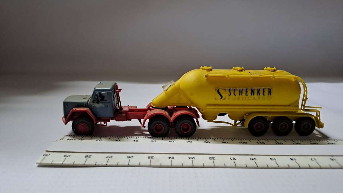 Model Trains/Track HO 1 x Kibri Magirus Deutz Cement Truck. Railings broken off, Stickers old.