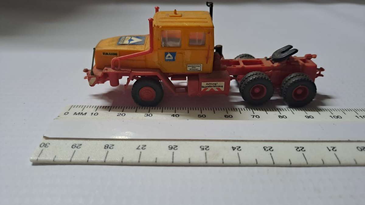 Model Trains/Track HO 1 x Kibri Faun Abnormal Horse only.