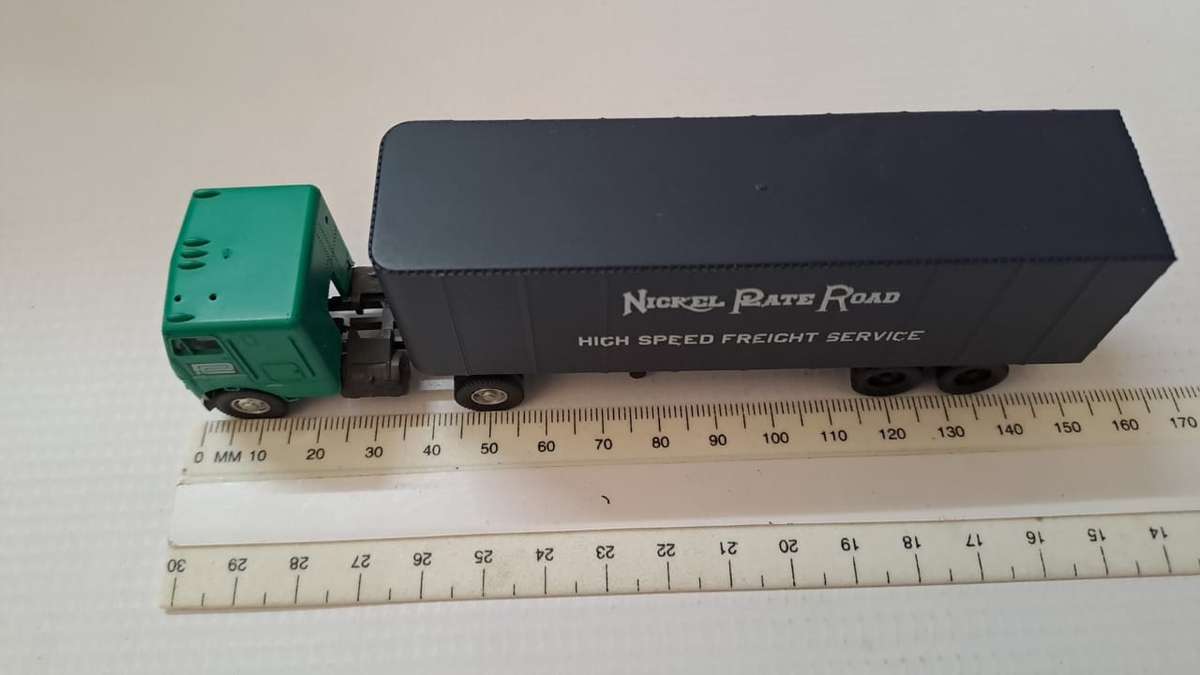 Model Trains/Track HO 1 x Walthers Nickel Plate Road Container Truck.