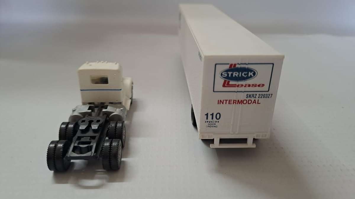 Model Trains/Track HO 1 x Walthers Strich Lease Container.
