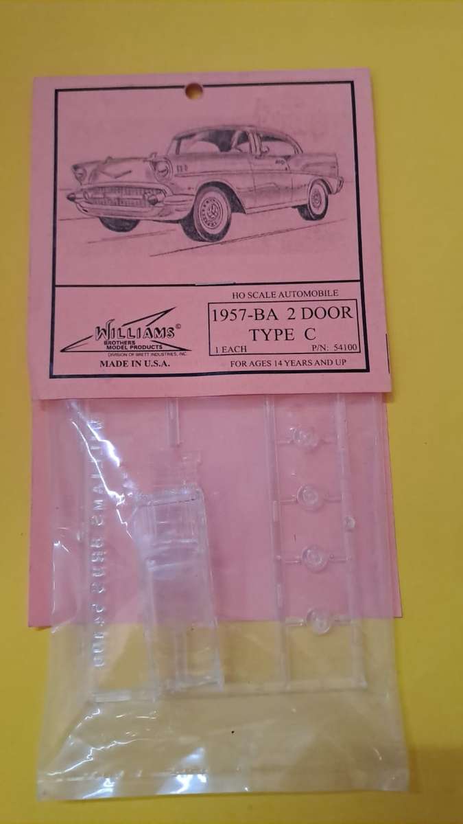 Model Trains/Car 1/87 Scale 1 x 1957 2 Door Type C kit.