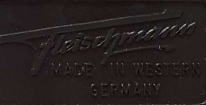 Model Trains HO Fleischmann 1 x Signal.  Boxed.