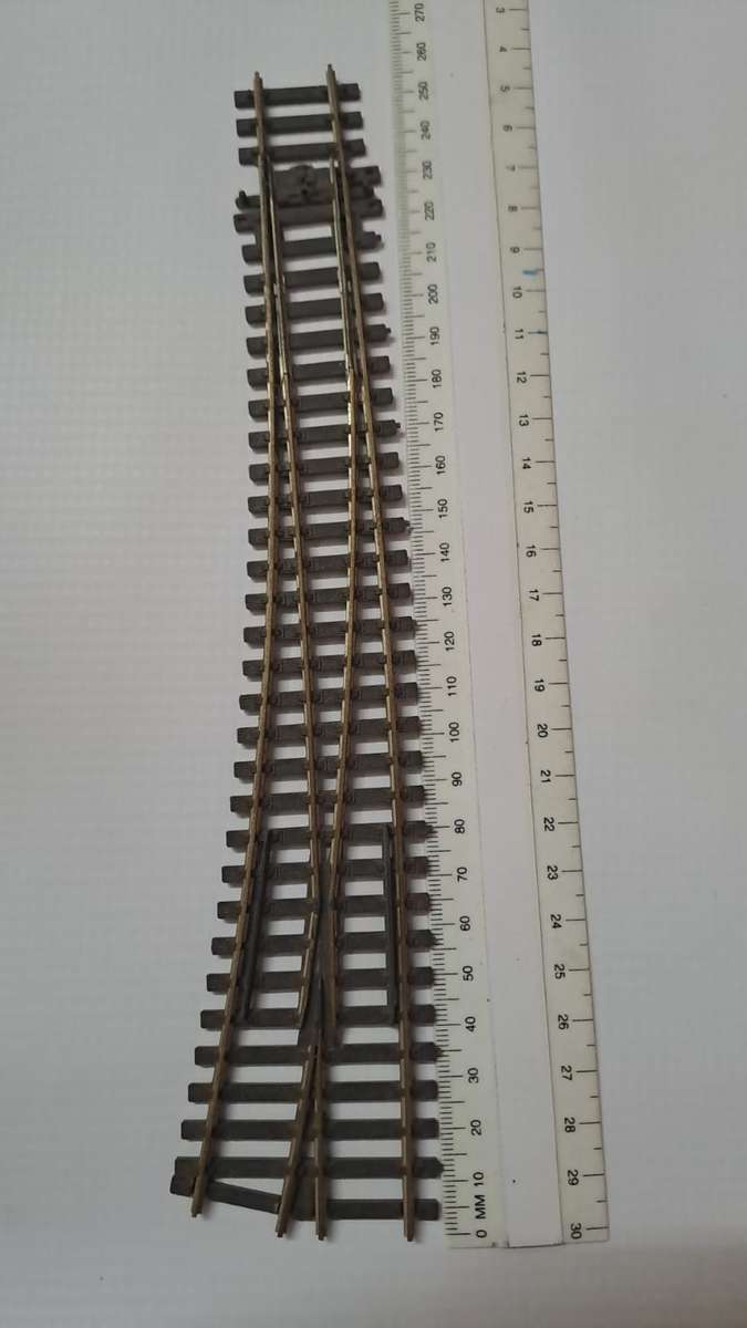 Model Trains HO 1 x Peco Points.