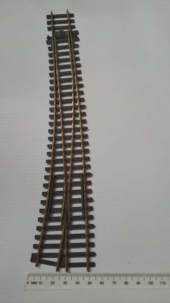 Model Trains HO 1 x Peco Points.