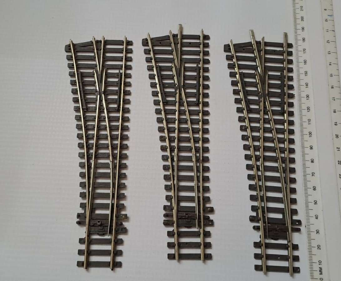 Model Trains HO Peco 1 x Points.