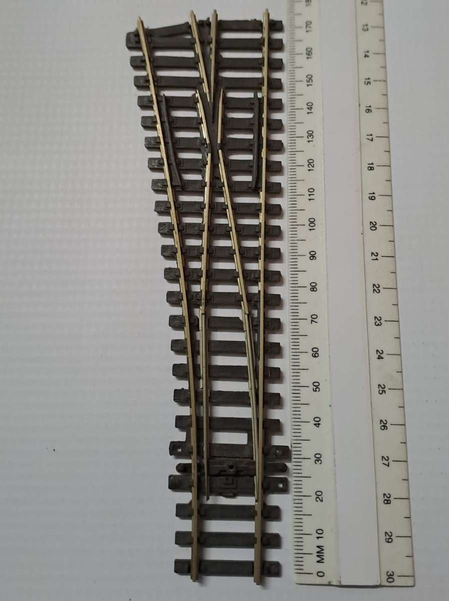 Model Trains HO Peco 1 x Points.