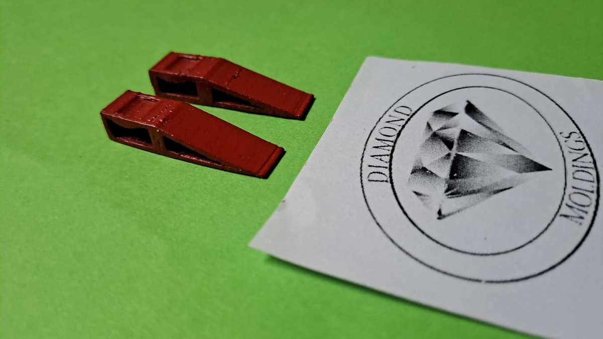 Model Trains 1/87 H0 - Ramps for Cars (x2, Red)