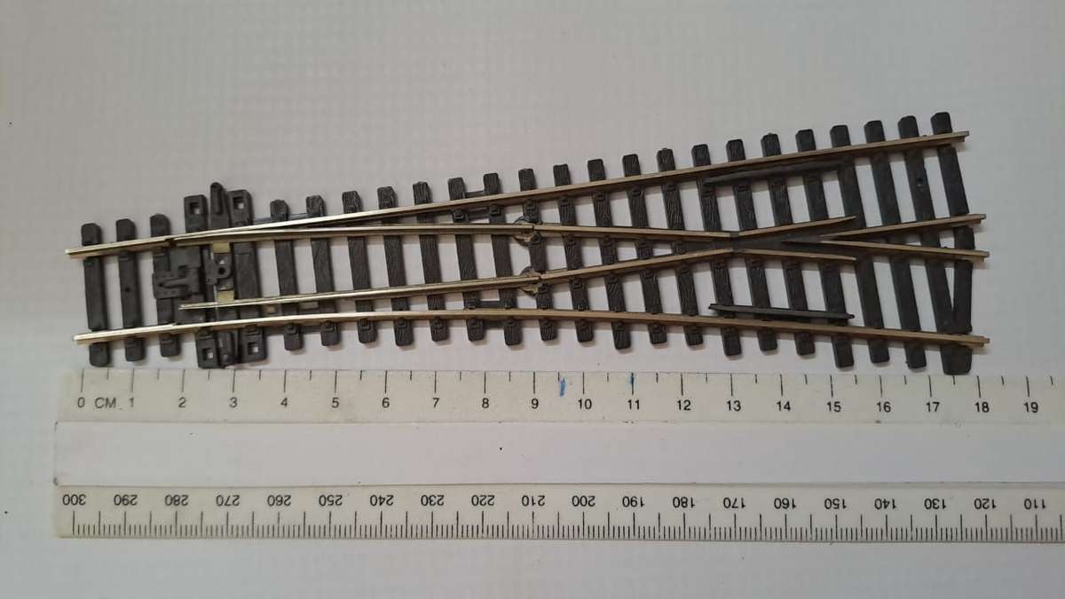 Model Trains HO 1 x Peco Points.