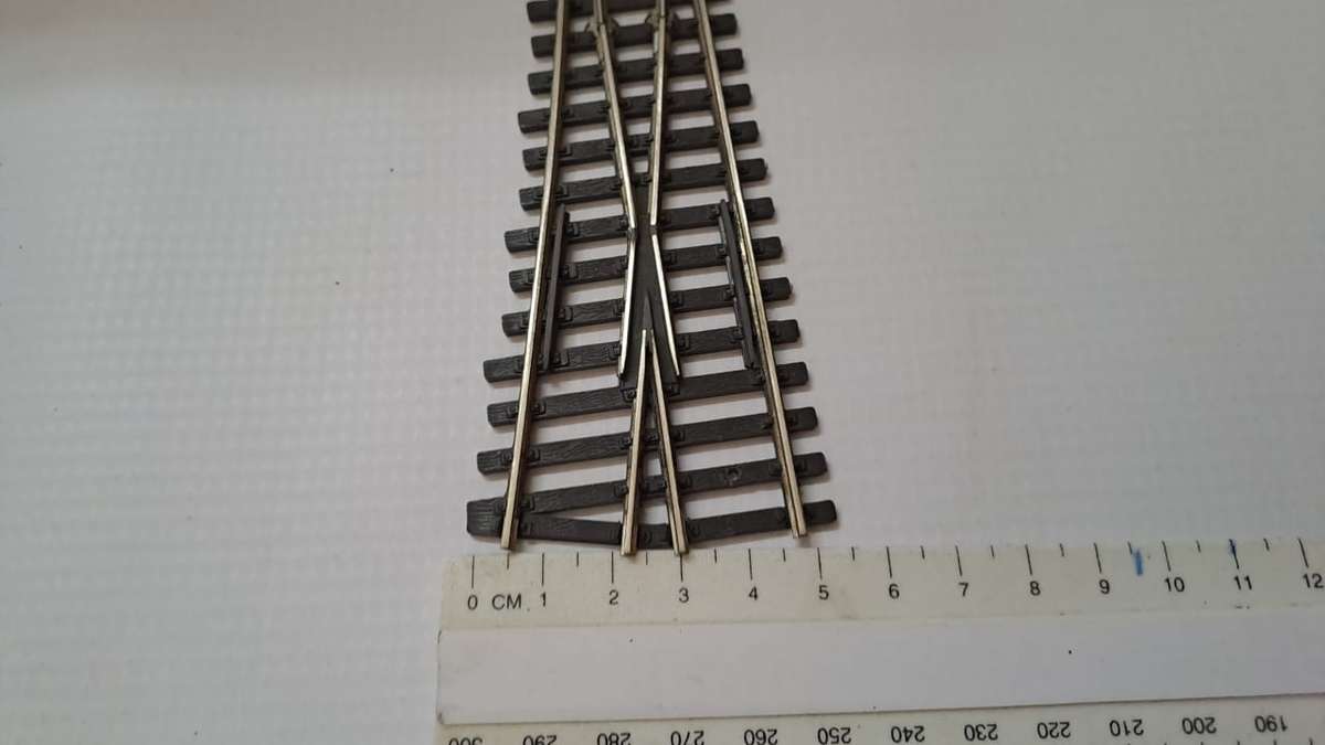 Model Trains HO 1 x Peco Points.