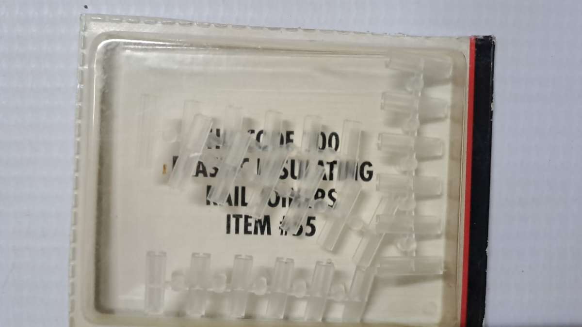 Model Trains 1:87 HO 24 x Fishplates Plastic.