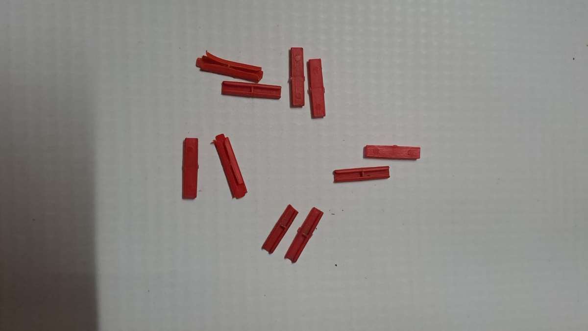 Model Trains 1:87 HO 10 x Fishplates Plastic.