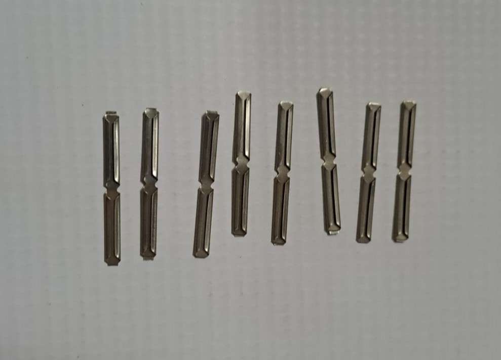 Model Trains 1:87 HO 16 x Fishplates.