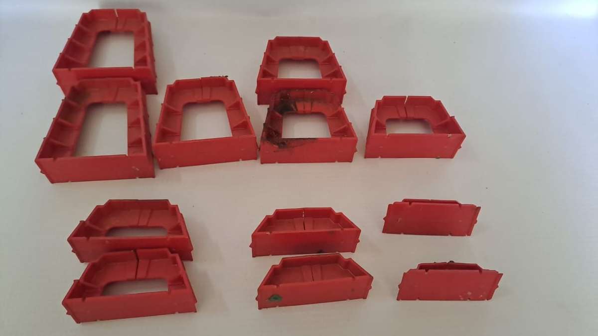 Model Trains 1:87 HO 1 x Set of ramps (x12).