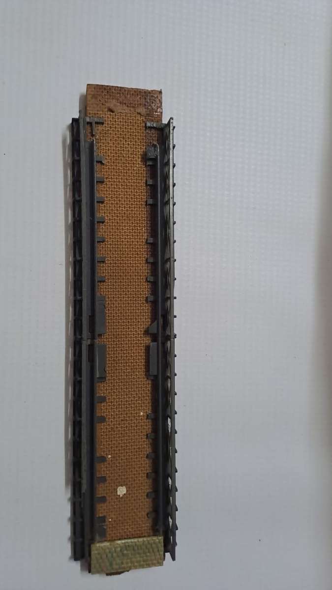 Model Trains HO 1 x Straight car bridges. Plastic, see Pic's. Small damage on railings.