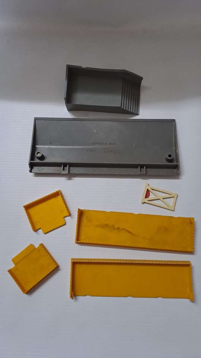 Model Trains HO 1 x Part for Scratch Build. Scrap (See pic's) (Lot 5)