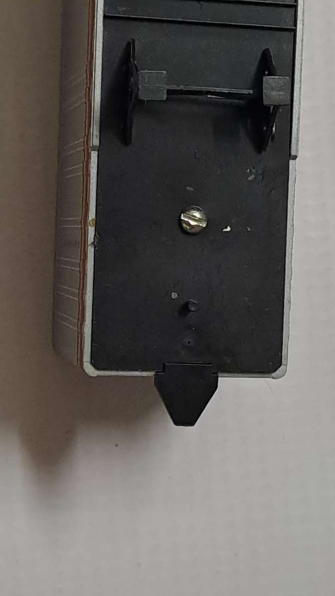 Model Trains HO 1 x Santa Fe Box Container for road and rail use. Plastic wheel and no coupler.