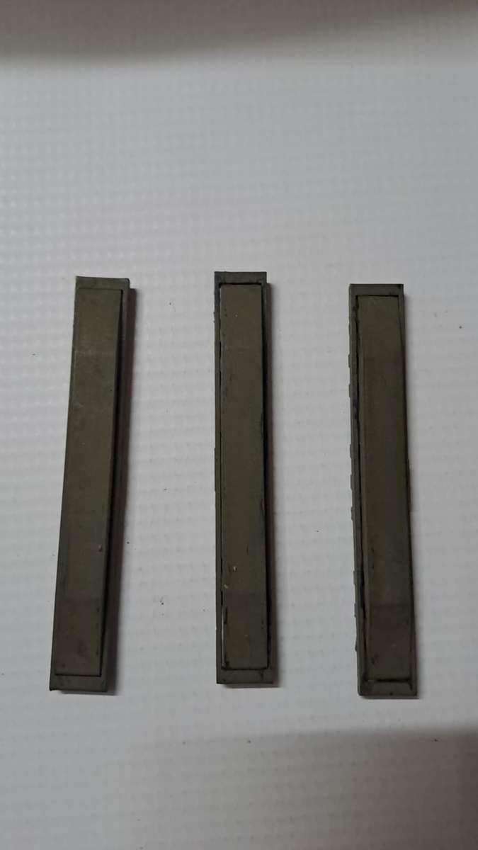 Model Trains HO 3 x Uncouplers no levers.