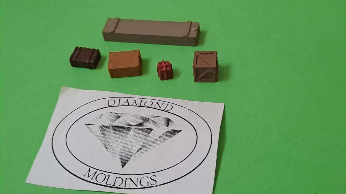 Model Trains N Scale - 5 x Crates Combo No.2