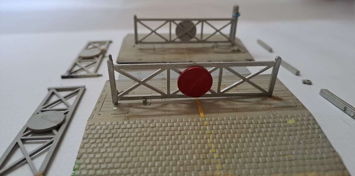 Model Trains HO-Scale 1 x Bag with Railway Crossings, as is. Selling as scrap.