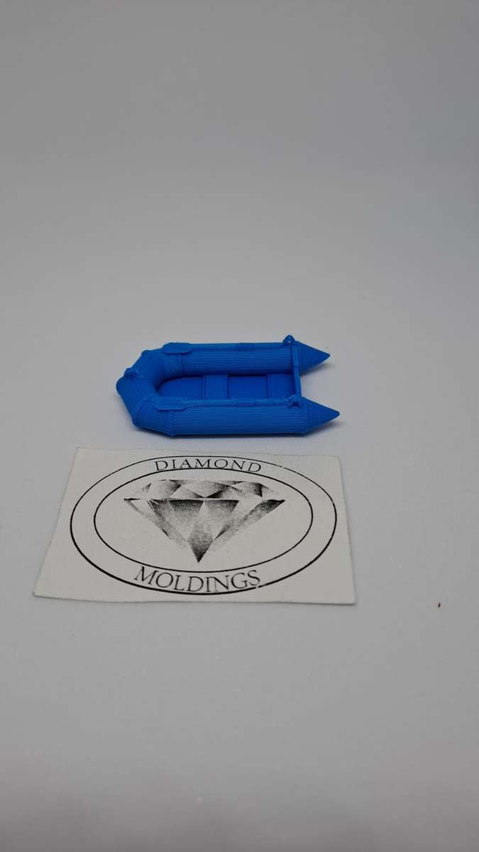 Model Trains 1:87 HO - Boat Rubber Dinghy (Blue) - 45mm x 24mm x 8mm